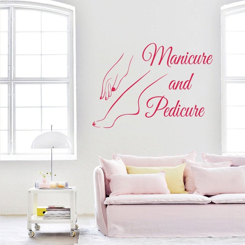 Beauty Salon Manicure Pedicure – обзор и цена Interior Design Nail Salon