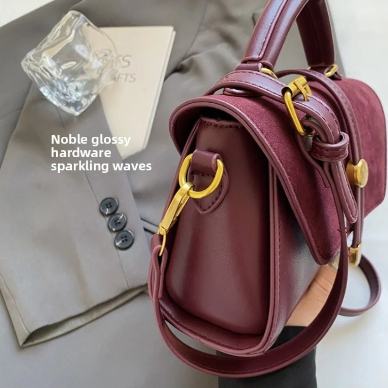 Elegant Faux Handbag with Adju – обзор и цена Interior Design Gold
